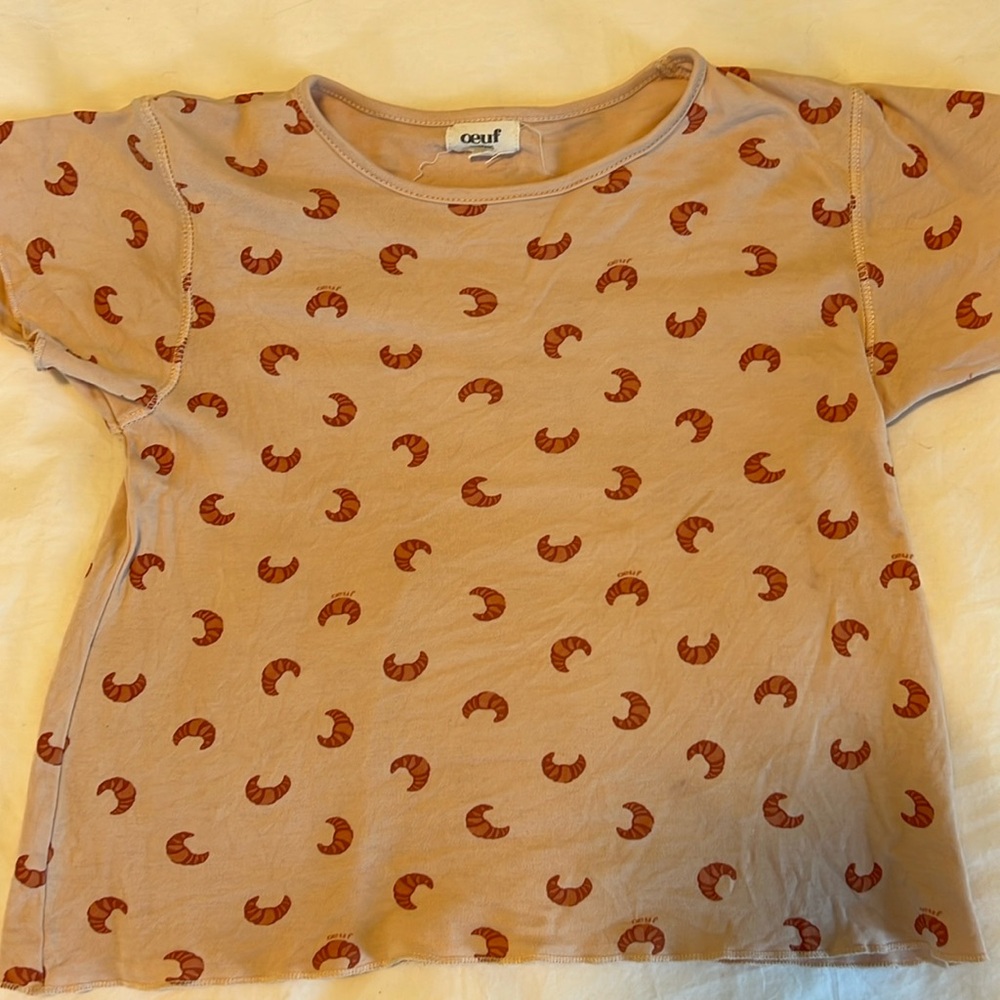 Size 6-7 tshirt croissant shirt Oeuf NYC